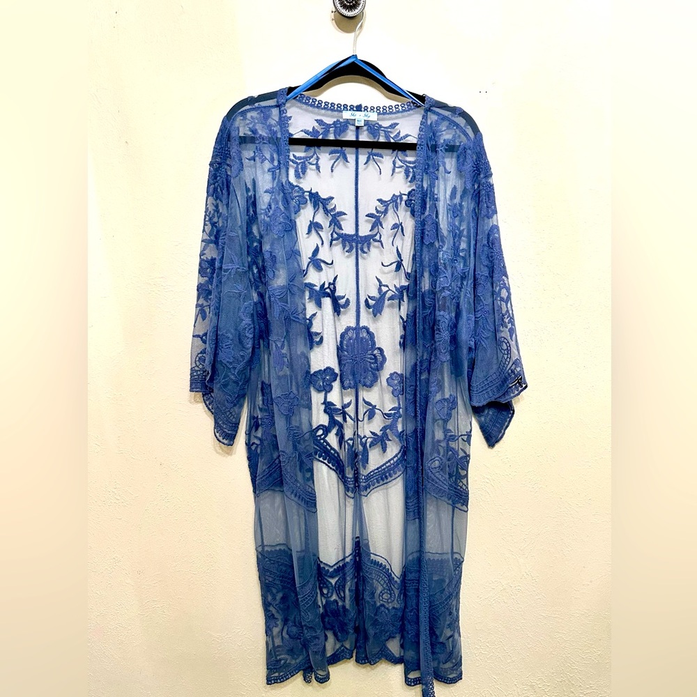 She & Sky kimono, duster, lingerie topper, or swimsuit coverup. M/L